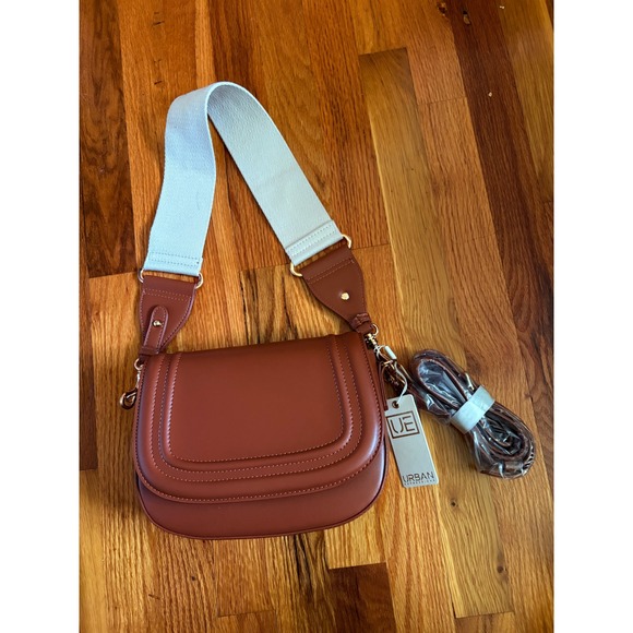 NWT Urban Expressions Womens Saddle Bag Crossbody Adjustable Strap‎ Purse Brown - Picture 1 of 5